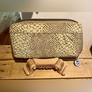 🔥Travelon RFID Wallet 2014🔥 NWOT